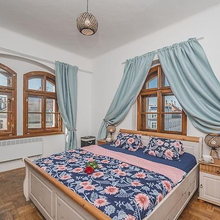Carolina'S Romantic Apartment Hradec Králové Exteriér fotografie