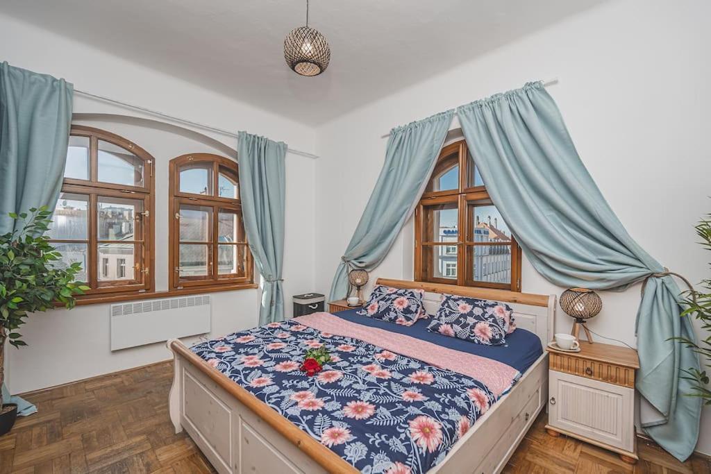 Carolina'S Romantic Apartment Hradec Králové Exteriér fotografie