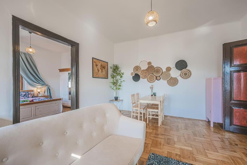 Carolina'S Romantic Apartment Hradec Králové Exteriér fotografie